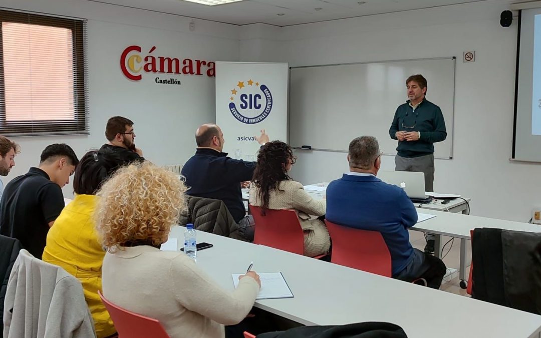 Joaquin comprometido con la formación de agentes inmobiliarios